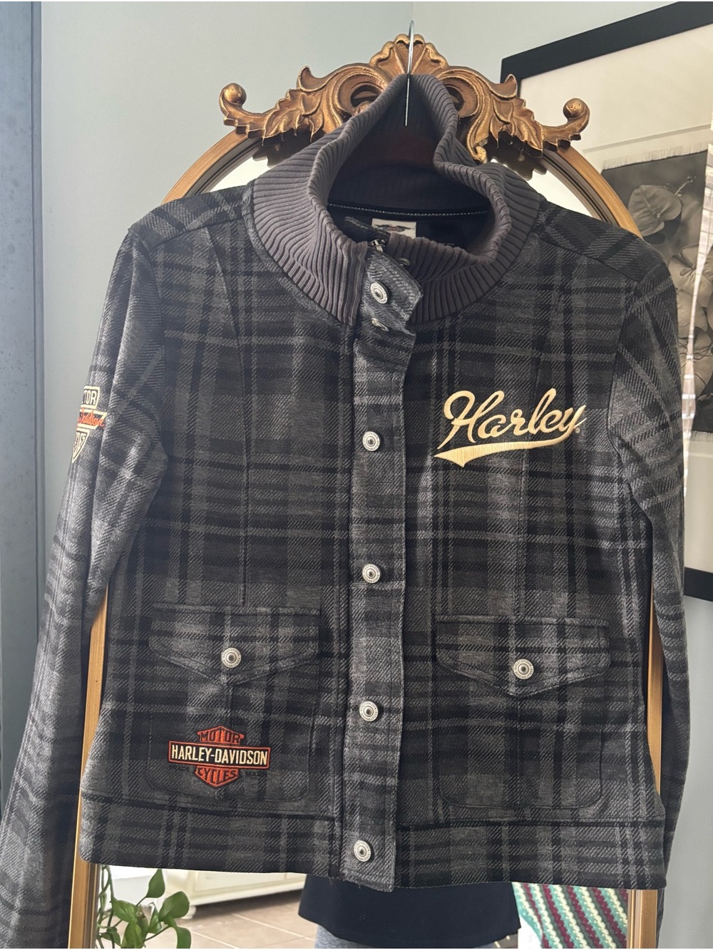 Harley-Davidson women’s Black & Gray Plaid Snap-Zip soft lined jacket M